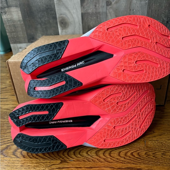 New Balance FuelCell SuperComp Trainer v3 Running Mens 11.5 White Red MRCXY4 - Picture 6 of 6